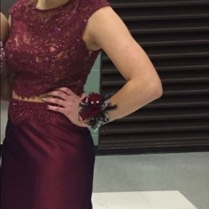 Clarisse Prom Dress Size 13/14, Burgundy